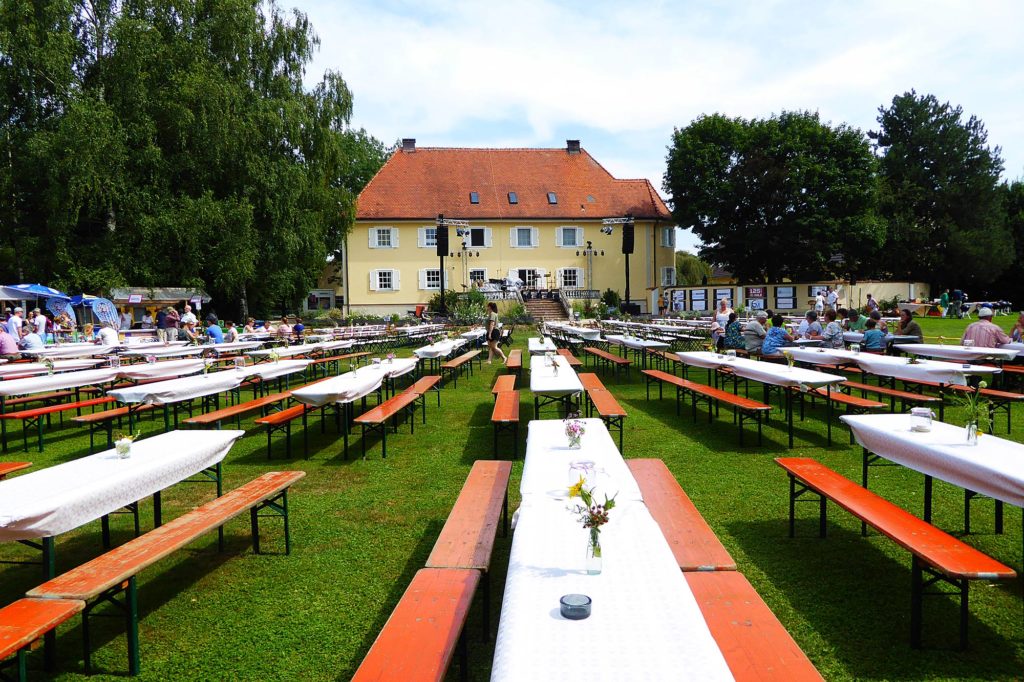 Das Festgelände von Sommer im Park in Roggden