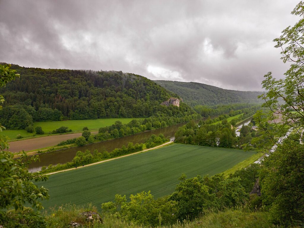 Ausflug - Blick vom Schuler Loch auf die Donau